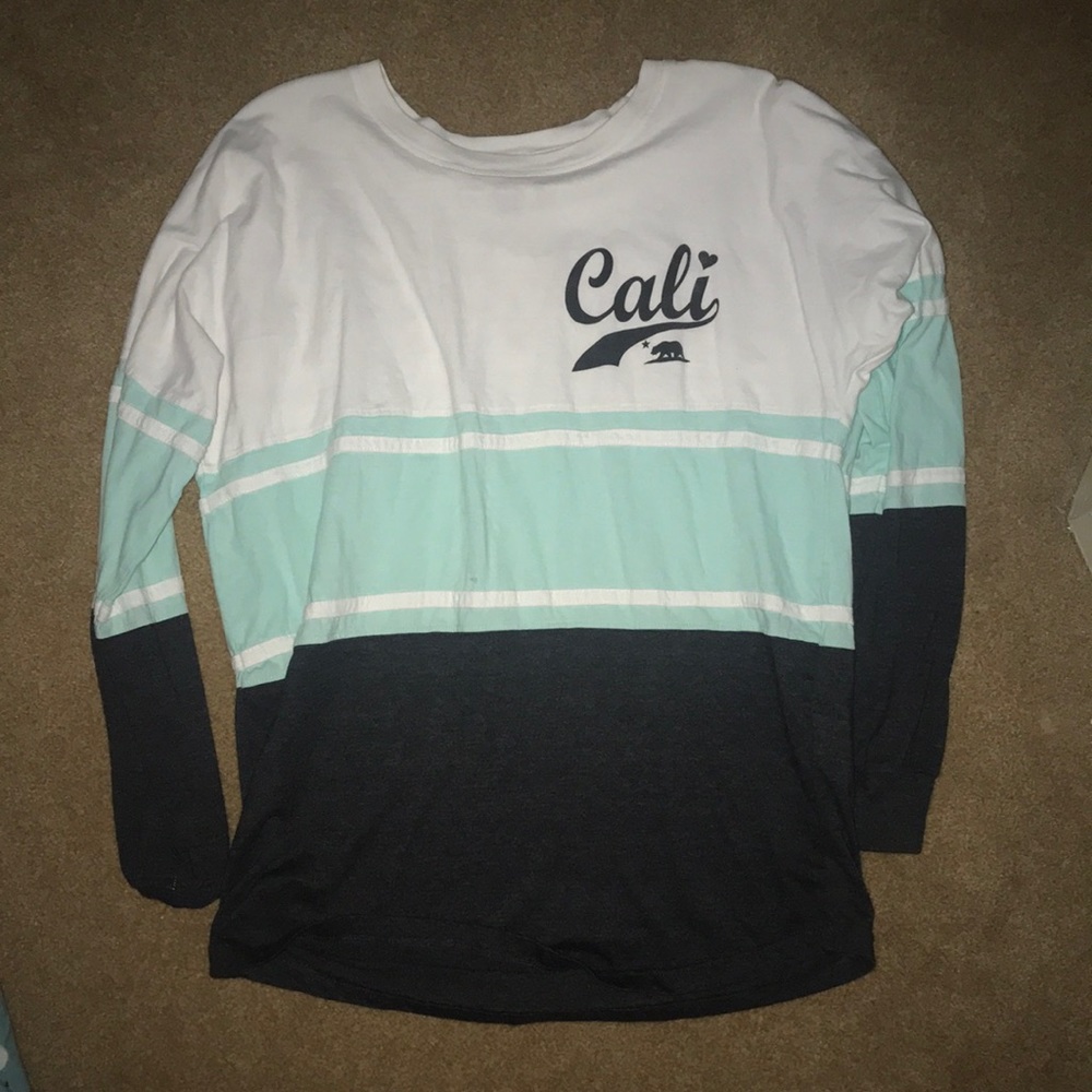 🎉🎉cute long sleeved California T-shirt!!